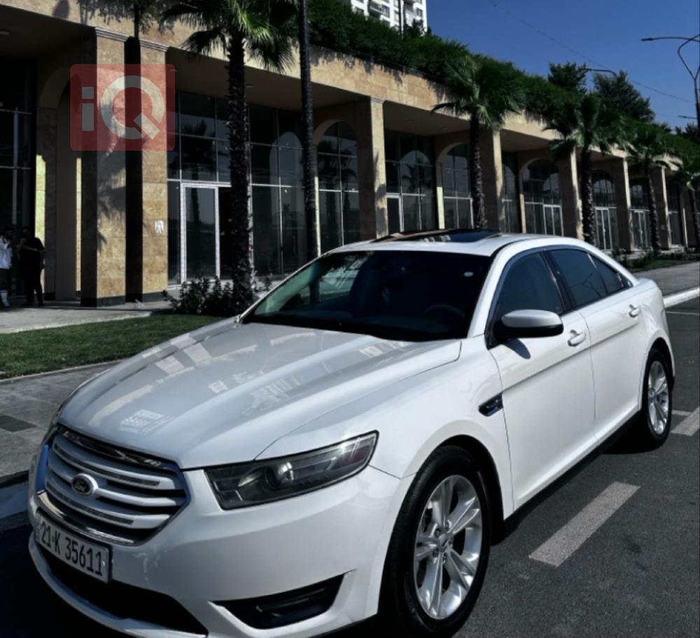 Ford Taurus